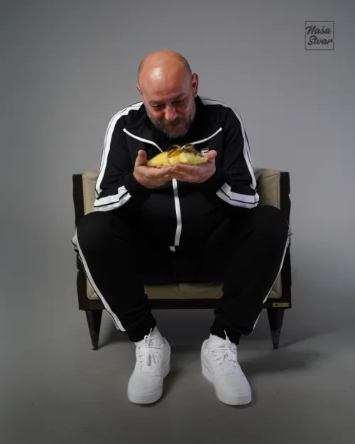 Crna trenerka "Naša Stvar"